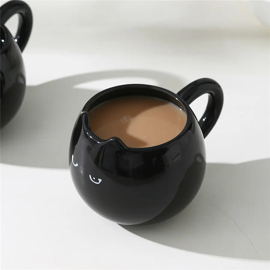 Tasse en céramique en forme de chat