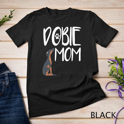 Áo thun Doberman "Dobie Mom"