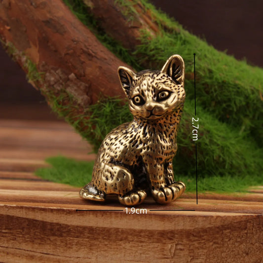 Cute Cat Ornament Desk