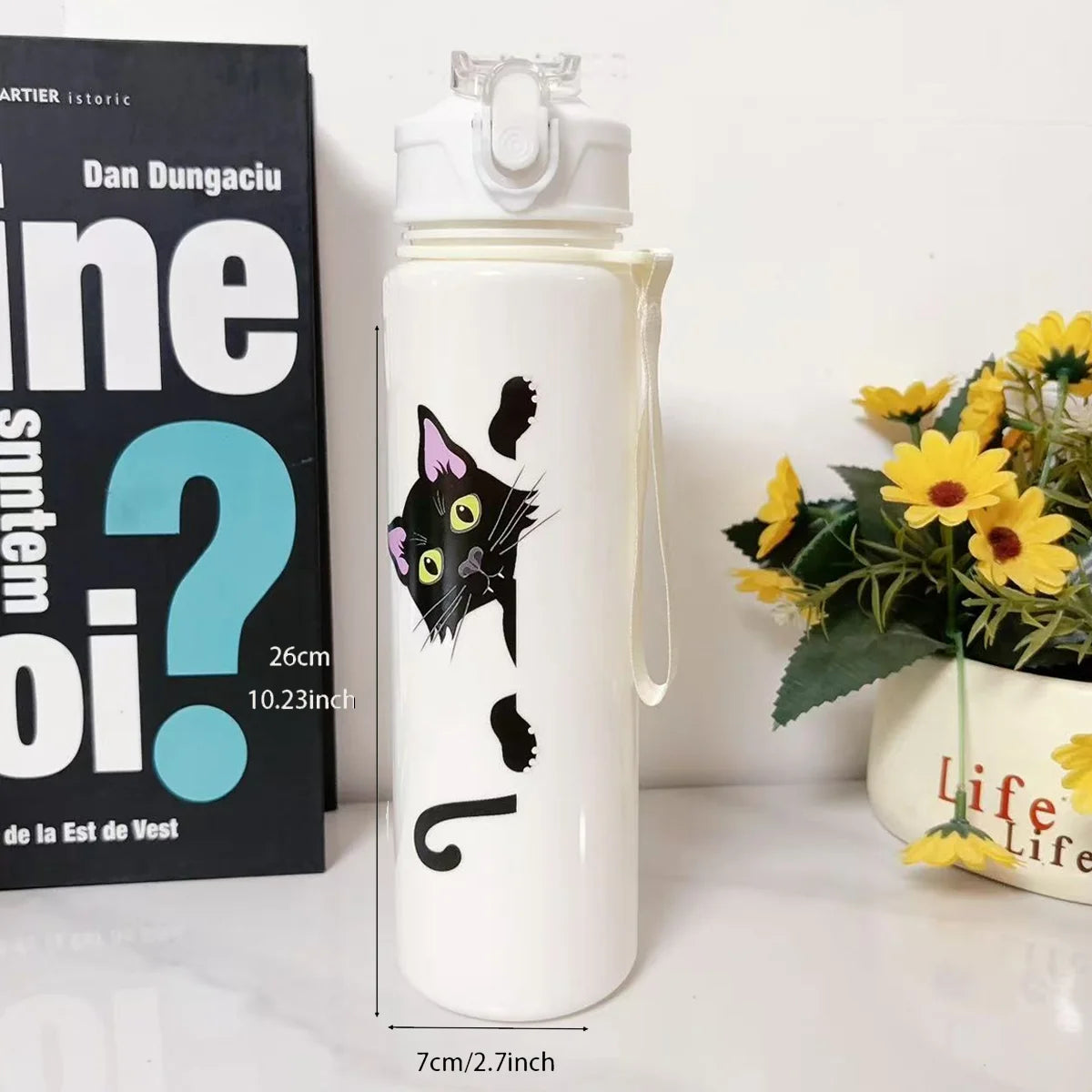 Bouteille d'eau de dessin animé de chat noir