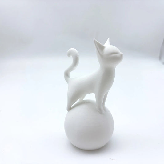 Cat Sculpture on The Ball 3D