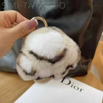 Móc khóa chân mèo lông xù