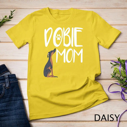 Áo thun Doberman "Dobie Mom"