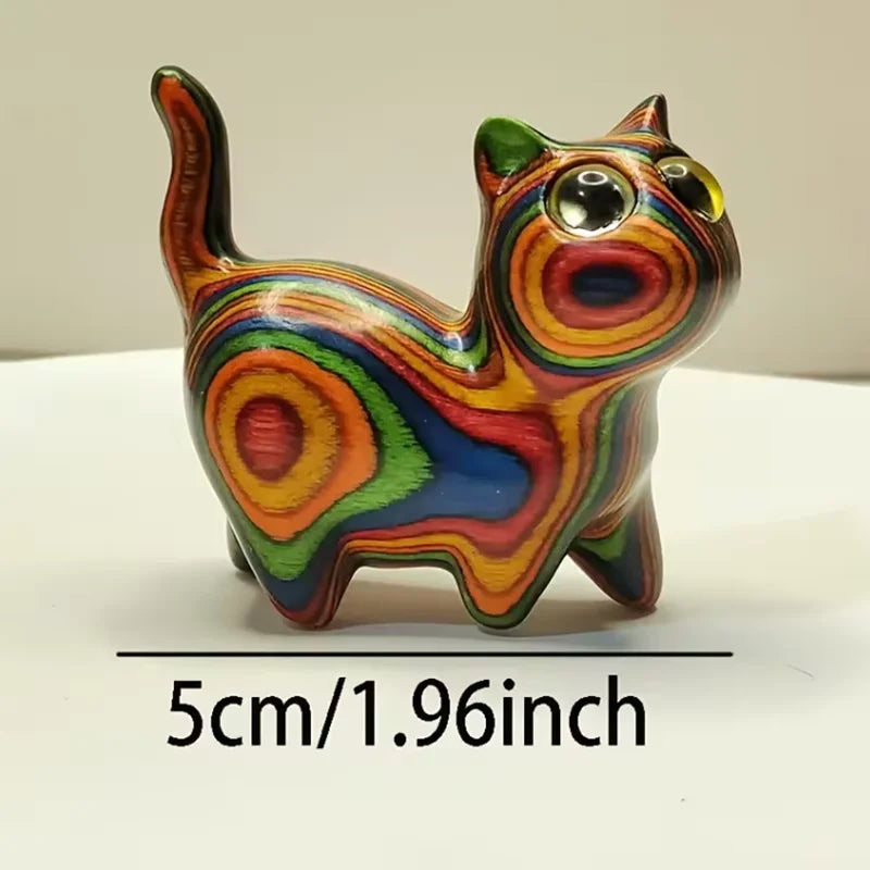 Figurina di gatto arcobaleno ricciolo