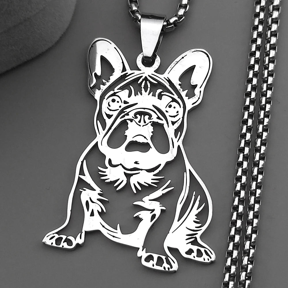 Vòng cổ mặt dây chuyền Bulldog Pháp đang ngồi