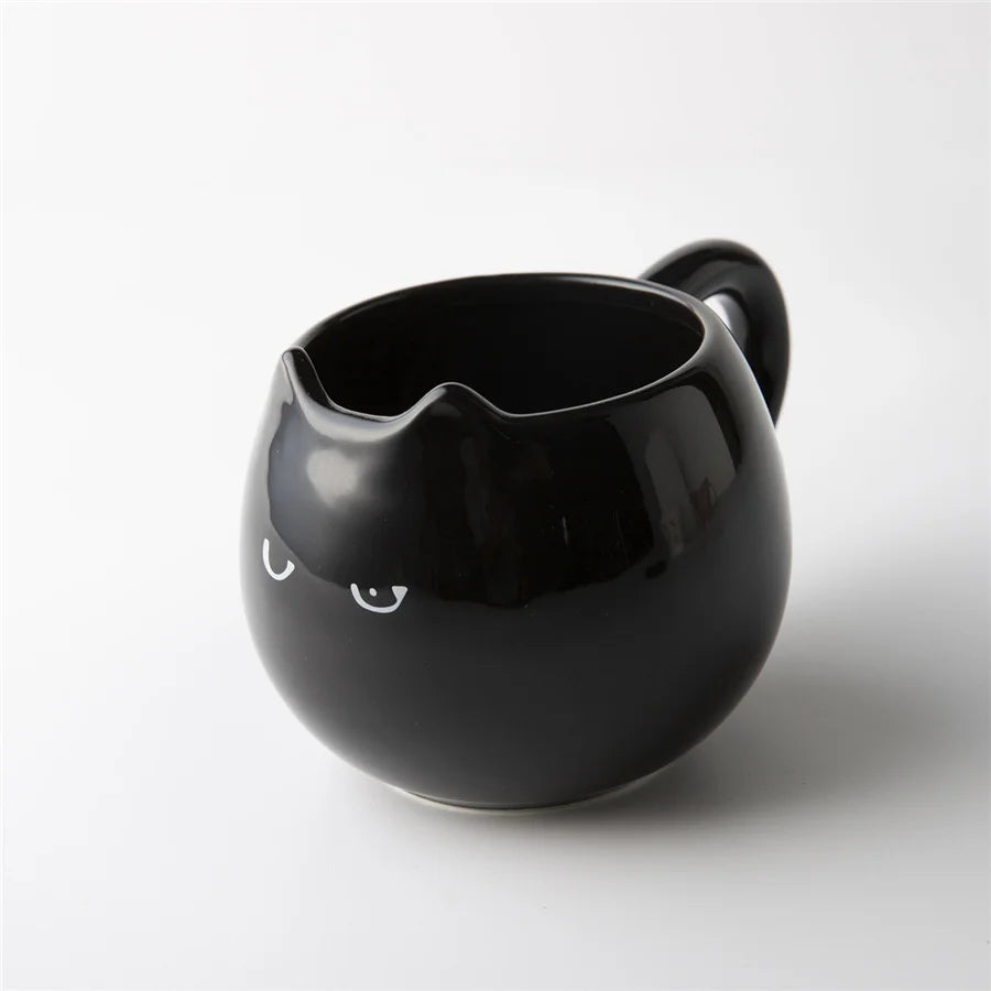 Tasse en céramique en forme de chat
